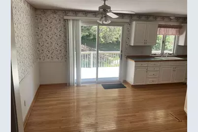 196 E Narragansett Avenue, South Kingstown, RI 02879 - Photo 6