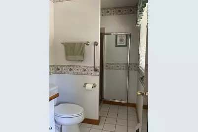 196 E Narragansett Avenue, South Kingstown, RI 02879 - Photo 12