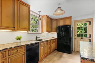 57 Farewell St, Newport, RI 02840 - Photo 20