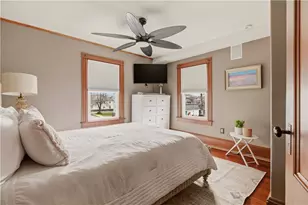 23 Clinton St, Newport, RI 02840 - Photo 16