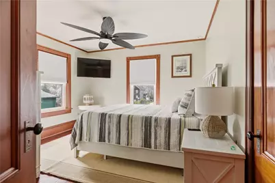 23 Clinton Street, Newport, RI 02840 - Photo 18