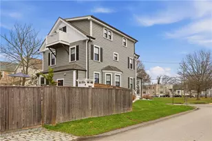 23 Clinton St, Newport, RI 02840 - Photo 36