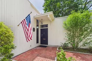 310 Spencer Av 02818 Ave, Warwick, RI 02818 - Photo 4