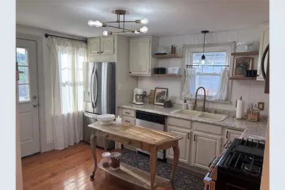 111 Lakeside Avenue, Cranston, RI 02910 - Photo 4