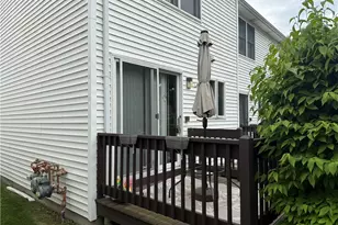 22 Iris Ln, North Providence, RI 02911 - Photo 4