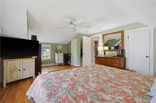 80 Circuit Dr, East Providence, RI 02915 - Photo 28
