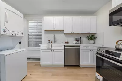 28 Young Street #Unit 1, Newport, RI 02840 - Photo 12