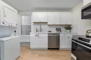 28 Young St, Newport, RI 02840 - Photo 12