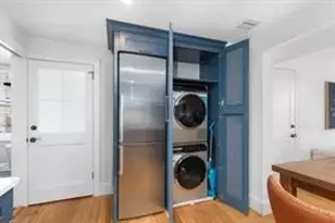 17 Willow St, Newport, RI 02840 - Photo 8