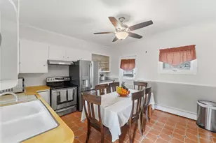 211 Woodbine St, Cranston, RI 02910 - Photo 14