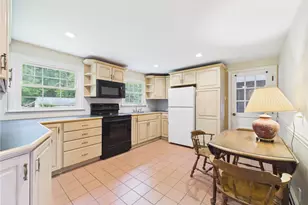 24 Sweet Fern Dr, Cranston, RI 02921 - Photo 4