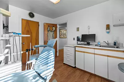 74 Valley Road, Middletown, RI 02842 - Photo 16