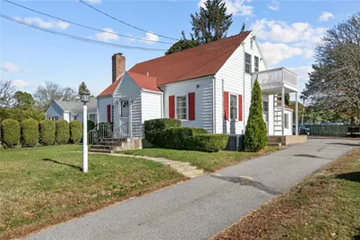 74 Valley Road, Middletown, RI 02842 - Photo 2