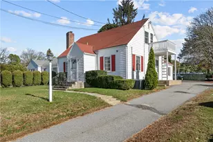 74 Valley Rd, Middletown, RI 02842 - Photo 2
