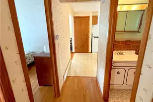 83 Crestwood Ct, Cumberland, RI 02864 - Photo 12