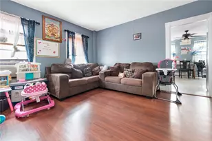 113 Summer St, Central Falls, RI 02863 - Photo 10