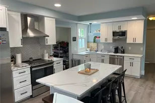 35 Elm St, Newport, RI 02840 - Photo 2