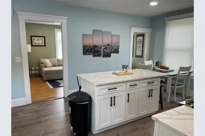 35 Elm Street #B, Newport, RI 02840 - Photo 4