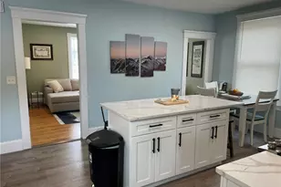 35 Elm St, Newport, RI 02840 - Photo 4