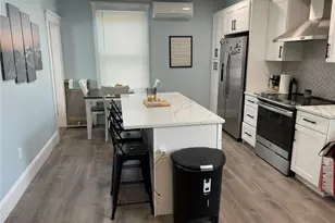 35 Elm St, Newport, RI 02840 - Photo 6