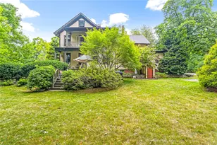 300 Kenyon Ave, South Kingstown, RI 02879 - Photo 32