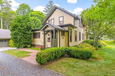 300 Kenyon Avenue, South Kingstown, RI 02879 - Photo 2