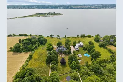 683 Neck Road, Tiverton, RI 02878 - Photo 2
