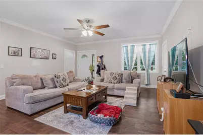 585 East Avenue, Burrillville, RI 02830 - Photo 8