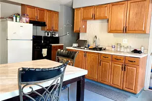510 Bernon St, Woonsocket, RI 02895 - Photo 6