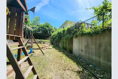 82 Larch Street, Pawtucket, RI 02860 - Photo 6