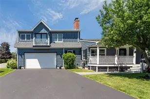 97 Eustis Ave, Newport, RI 02840 - Photo 2
