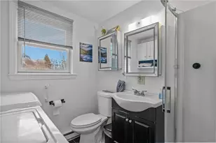 97 Eustis Ave, Newport, RI 02840 - Photo 12