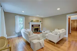 16 Evergreen St, Barrington, RI 02806 - Photo 10