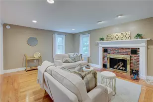 16 Evergreen St, Barrington, RI 02806 - Photo 10