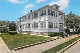 181 Saratoga Ave, Pawtucket, RI 02861 - Photo 1