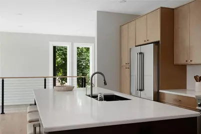 43 12th Street #B, Providence, RI 02906 - Photo 18