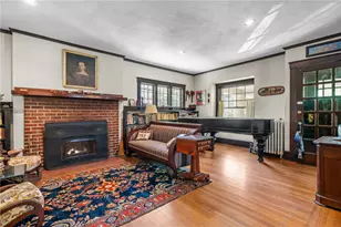 11 Grotto Ave, Providence, RI 02906 - Photo 8