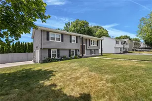 38 Bateman Ave, Cranston, RI 02920 - Photo 2