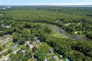 103 Birchwood Dr, North Kingstown, RI 02852 - Photo 4