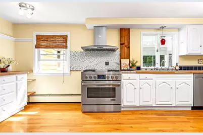 56 Middle Highway, Barrington, RI 02806 - Photo 4