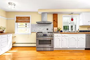 56 Middle Hwy, Barrington, RI 02806 - Photo 4