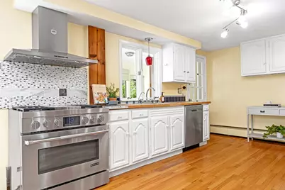 56 Middle Highway, Barrington, RI 02806 - Photo 4