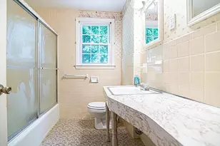 130 Kerri Lyn Rd, Warwick, RI 02889 - Photo 6