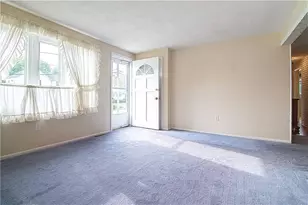 130 Kerri Lyn Rd, Warwick, RI 02889 - Photo 12