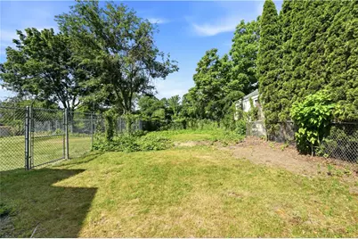 512 Woonasquatucket Avenue, North Providence, RI 02911 - Photo 8