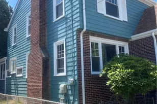 40 Amhert Ave, Pawtucket, RI 02860 - Photo 4