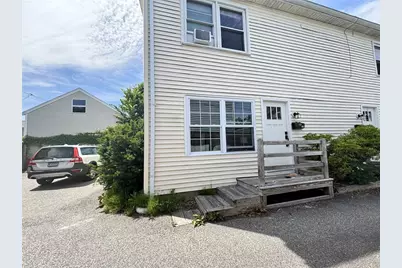 27 Weaver Avenue #A, Newport, RI 02840 - Photo 2