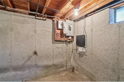 119 Rounds Avenue, East Providence, RI 02915 - Photo 16