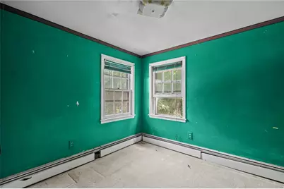 119 Rounds Avenue, East Providence, RI 02915 - Photo 10