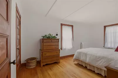 24 Thurston Avenue, Newport, RI 02840 - Photo 28